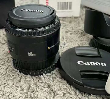 Canon lens 50 1:8 STM